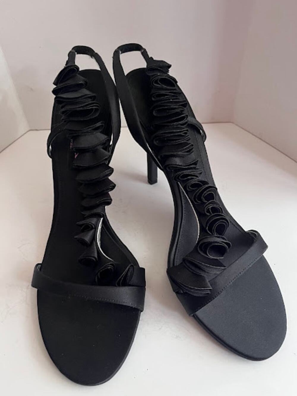 Nina NY Women's Black Ruffle Heels Shoes Size 9.5